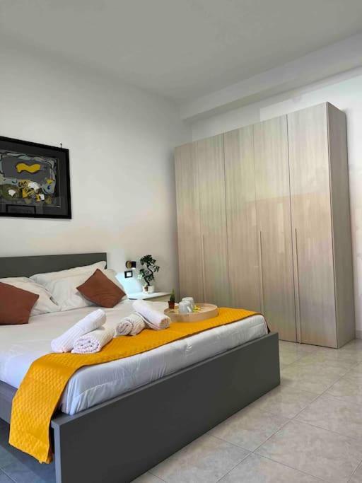 3 Fermate Dal Colosseo - Casa Vacanze Elena - 50 M Da Metro Garbatella โรม ภายนอก รูปภาพ