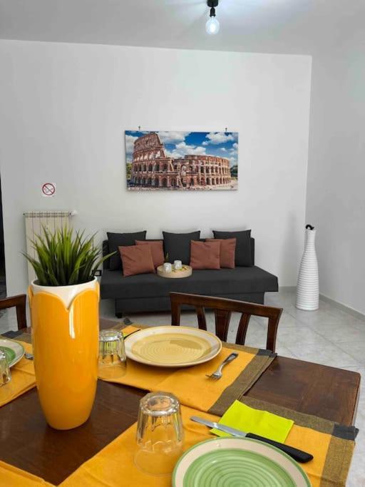 3 Fermate Dal Colosseo - Casa Vacanze Elena - 50 M Da Metro Garbatella โรม ภายนอก รูปภาพ