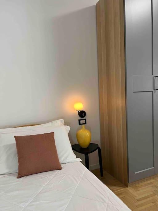 3 Fermate Dal Colosseo - Casa Vacanze Elena - 50 M Da Metro Garbatella โรม ภายนอก รูปภาพ