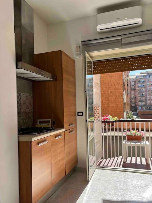3 Fermate Dal Colosseo - Casa Vacanze Elena - 50 M Da Metro Garbatella โรม ภายนอก รูปภาพ