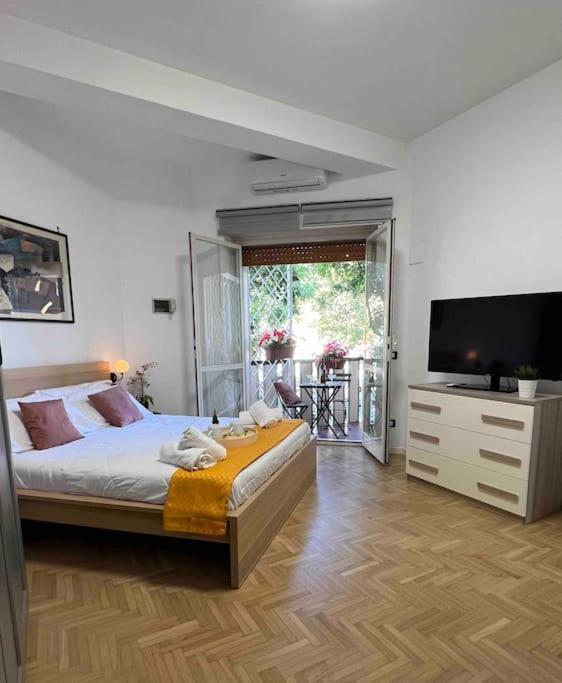 3 Fermate Dal Colosseo - Casa Vacanze Elena - 50 M Da Metro Garbatella โรม ภายนอก รูปภาพ