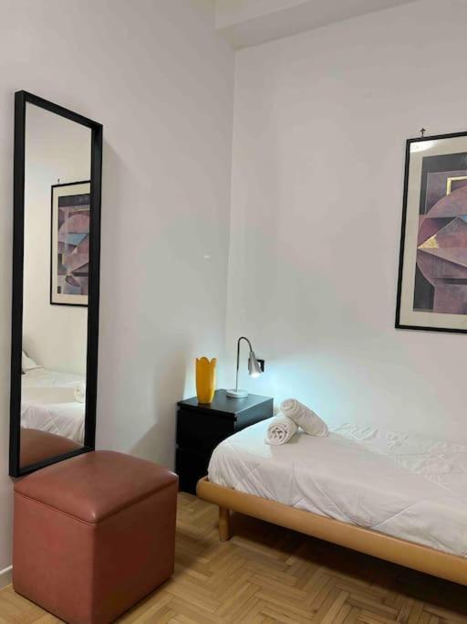 3 Fermate Dal Colosseo - Casa Vacanze Elena - 50 M Da Metro Garbatella โรม ภายนอก รูปภาพ